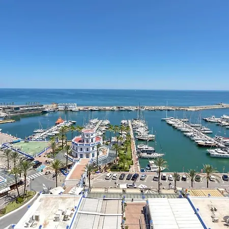 Apartment Luxury Seafront Penthouse With Parking