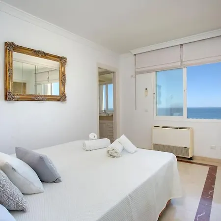 Luxury Seafront Penthouse With Parking