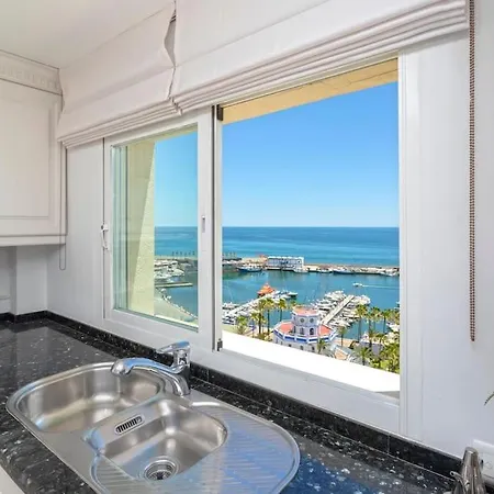 Luxury Seafront Penthouse With Parking Apartamento *